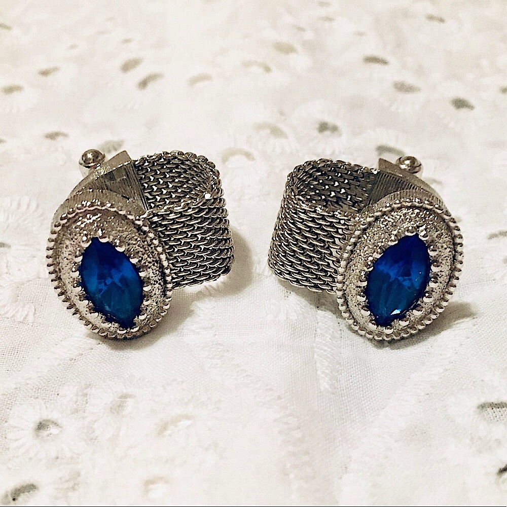 💙Vintage Faux Sapphire & Silver Mesh Cuff Links